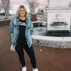 Meet your Posher, Alyssa lynn